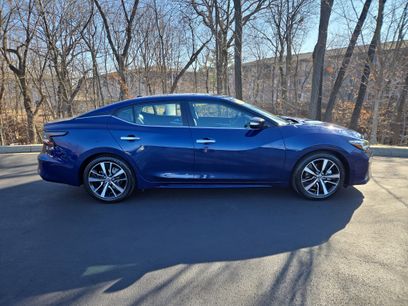 Used 2022 Nissan Maxima SV w/ Floor Mat Group