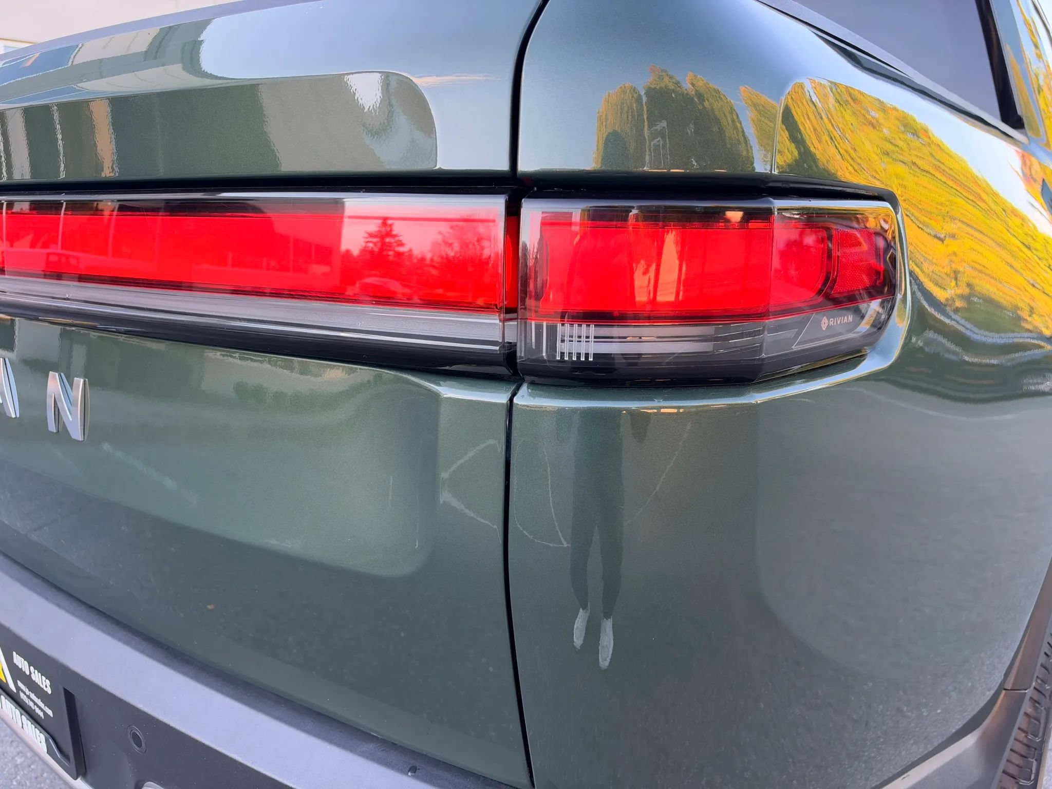 Used 2022 Rivian R1T Adventure AWD/4WD image 18