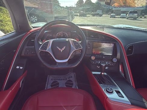 Used 2019 Chevrolet Corvette Stingray Convertible Z51 2LT RWD image 27