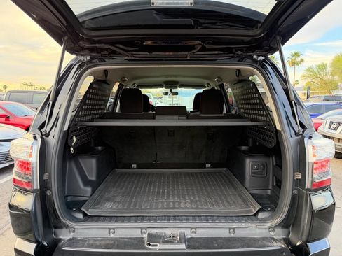 Used 2016 Toyota 4Runner SR5 AWD/4WD image 27