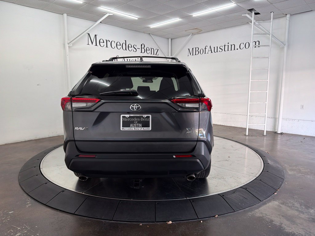 Used 2021 Toyota RAV4 XLE AWD/4WD image 6