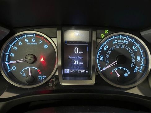 Used 2019 Toyota Tacoma Limited image 15