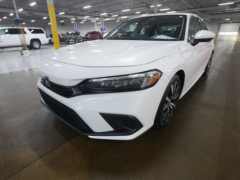 Used 2023 Honda Civic EX image 12