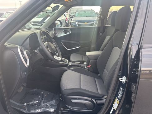 Used 2024 Kia Soul LX w/ Option Group 015 image 14
