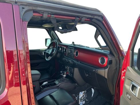 Used 2021 Jeep Gladiator Rubicon AWD/4WD image 18