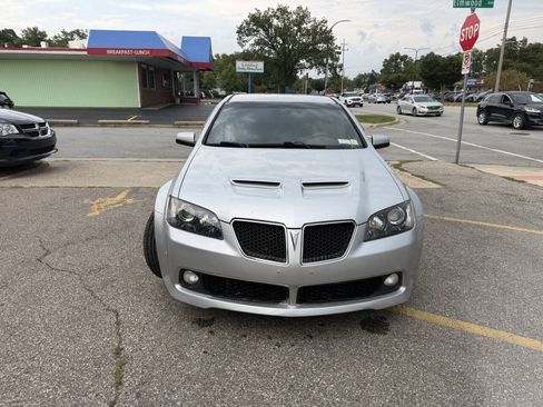 Used 2009 Pontiac G8 w/ Premium Package RWD image 5