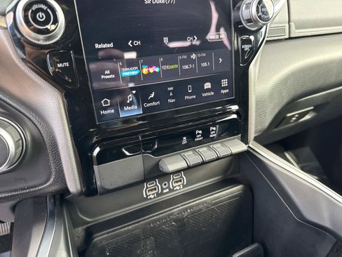 Used 2025 RAM 1500 Big Horn image 25