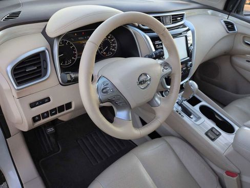 Used 2018 Nissan Murano SL w/ Moonroof Package image 2