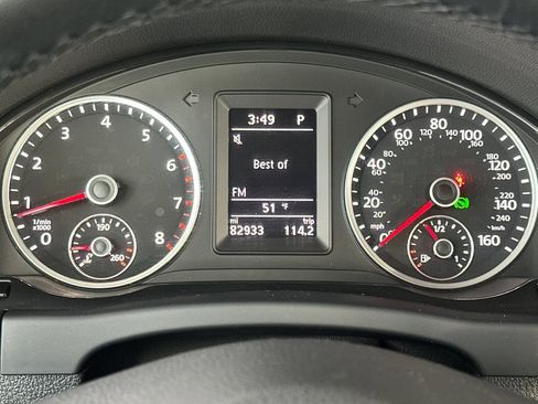 Used 2017 Volkswagen Tiguan S image 29