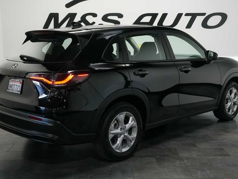 Used 2024 Honda HR-V LX image 4