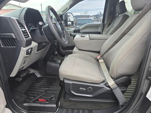 Used 2017 Ford F250 XLT w/ XLT Value Package image 28