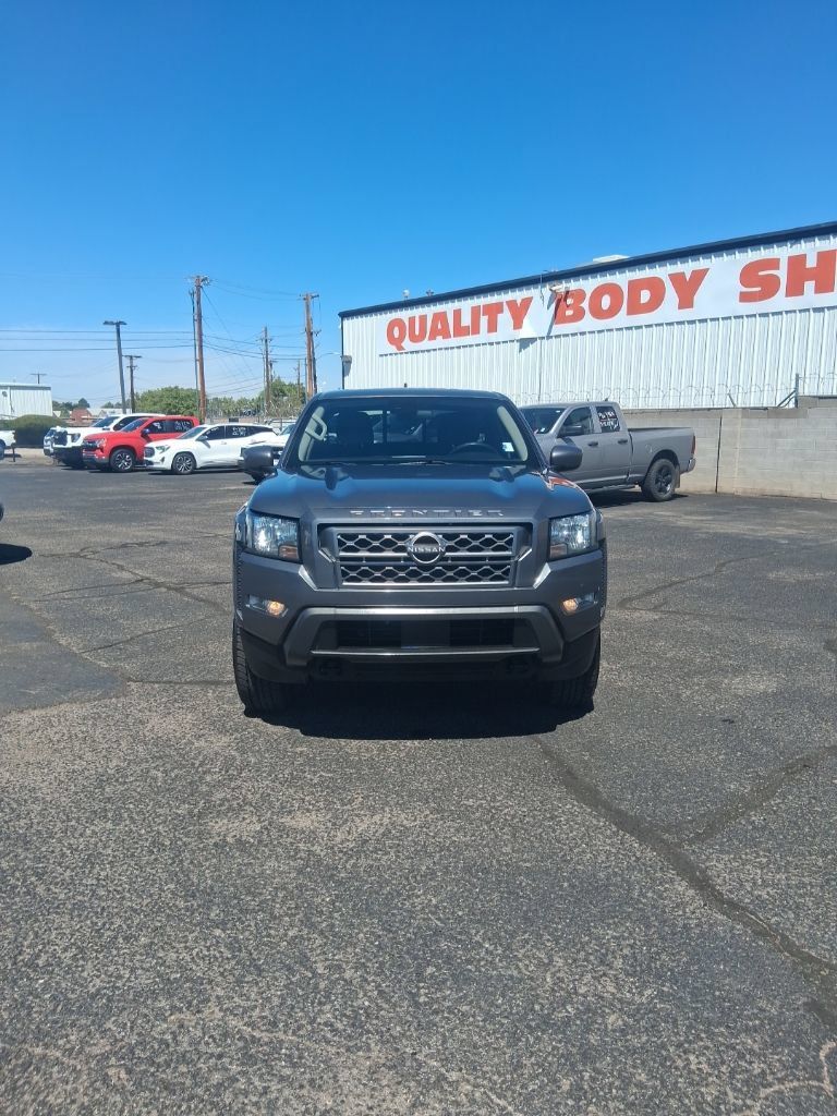 Used 2022 Nissan Frontier SV AWD/4WD image 1