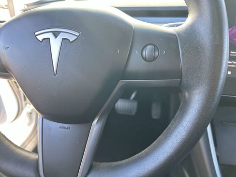 Used 2020 Tesla Model 3 RWD image 22