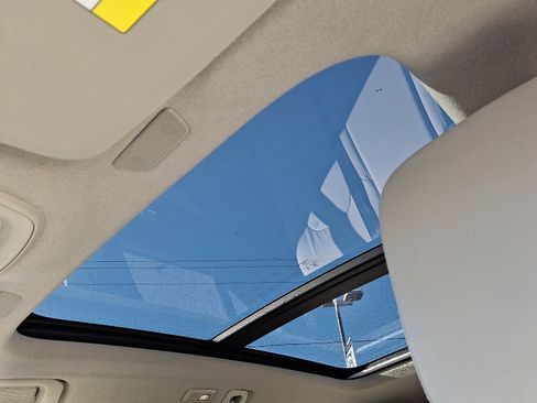 New 2026 Volvo XC40 B5 Ultra w/ Protection Package Premier image 9