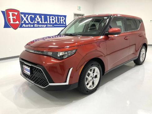 Used 2023 Kia Soul S FWD image 9