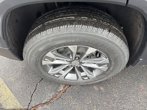 New 2026 Chevrolet Equinox LT w/ Convenience Package II image 11