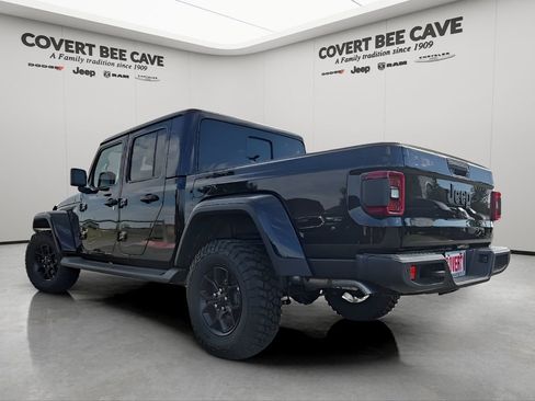 New 2025 Jeep Gladiator Sport image 7