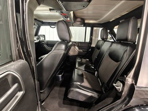 Used 2017 Jeep Wrangler Unlimited Sport AWD/4WD image 21