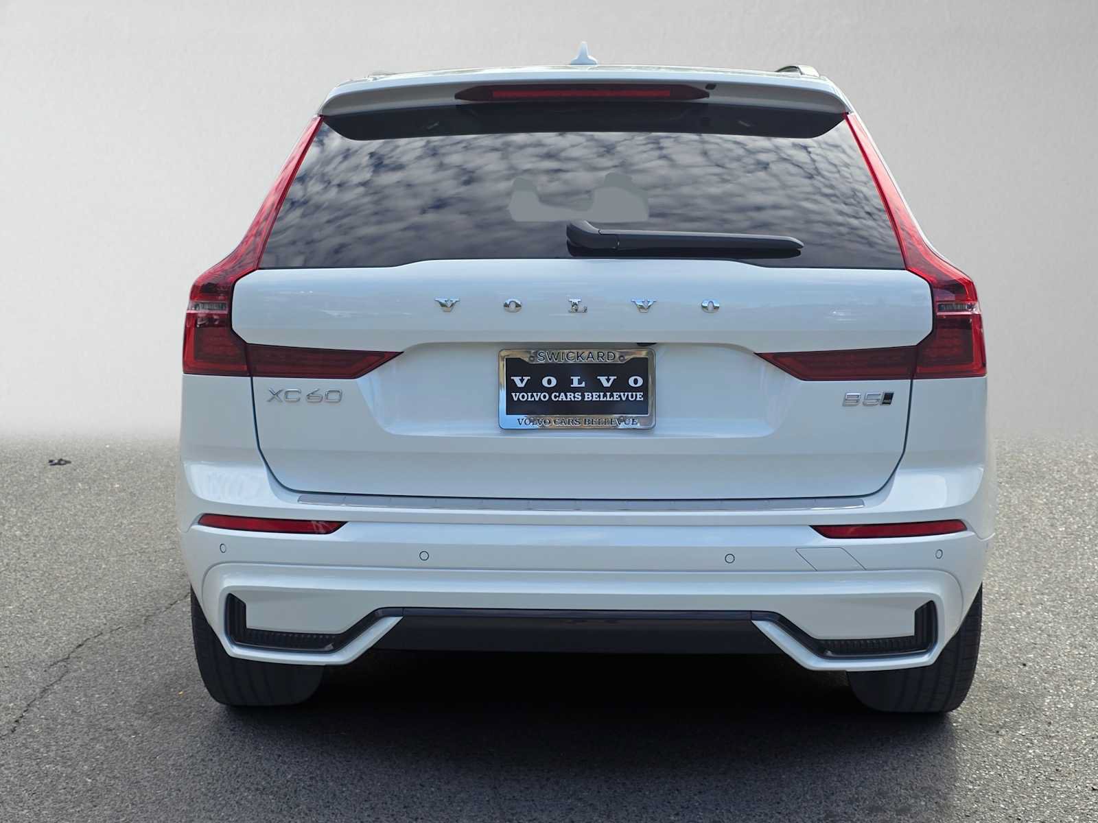 Used 2026 Volvo XC60 B5 Plus w/ Climate Package AWD/4WD image 4