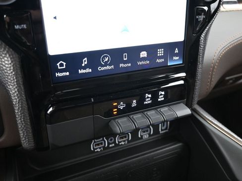 New 2025 RAM 1500 Limited image 22