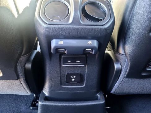 New 2025 Jeep Wrangler Unlimited Rubicon w/ XTREMEE 35" Tire Package image 10