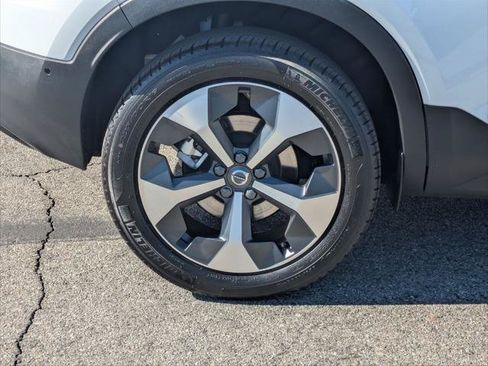 Used 2026 Volvo XC40 B5 Plus w/ Protection Package Premier AWD/4WD image 9