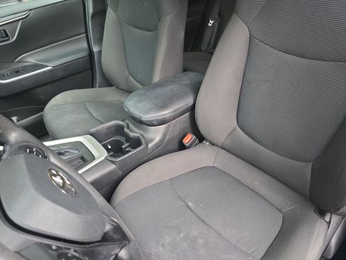 Used 2023 Toyota RAV4 LE FWD image 14