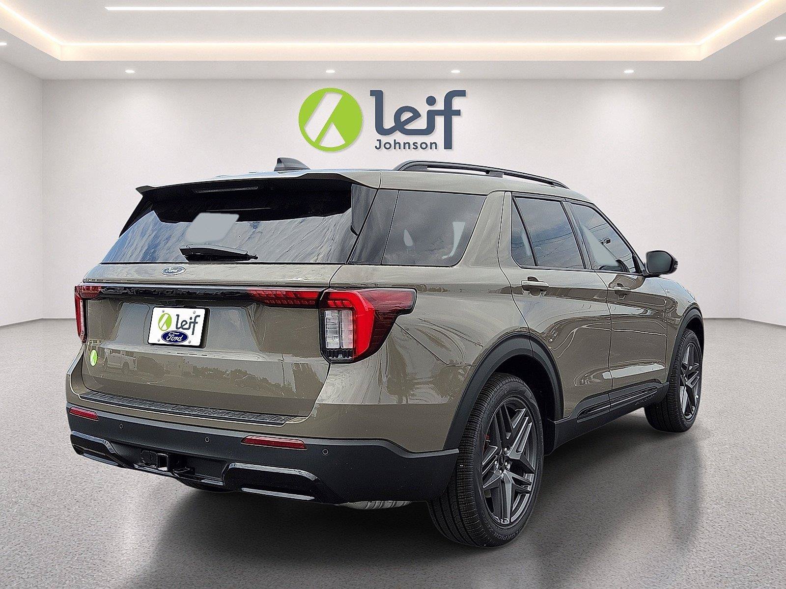 New 2026 Ford Explorer ST-Line w/ ST-Line Street Pack RWD image 6