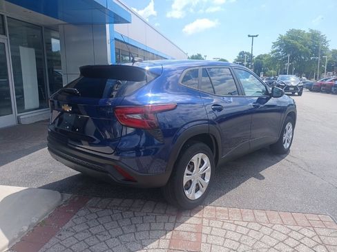 Used 2024 Chevrolet Trax LS FWD image 10