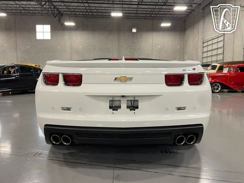 Used 2013 Chevrolet Camaro ZL1 image 39
