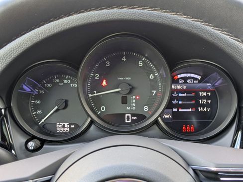 Certified 2026 Porsche Macan AWD/4WD image 16