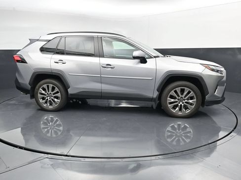 Used 2023 Toyota RAV4 XLE Premium AWD/4WD image 9