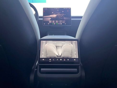 Used 2026 Tesla Model Y 2WD image 26