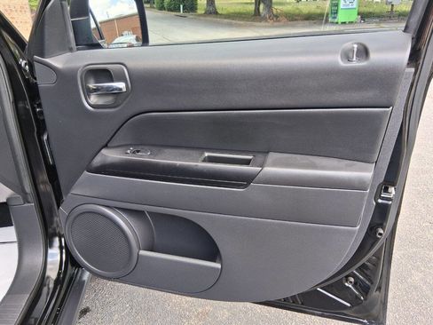 Used 2017 Jeep Patriot Sport w/ Power Value Group FWD image 19