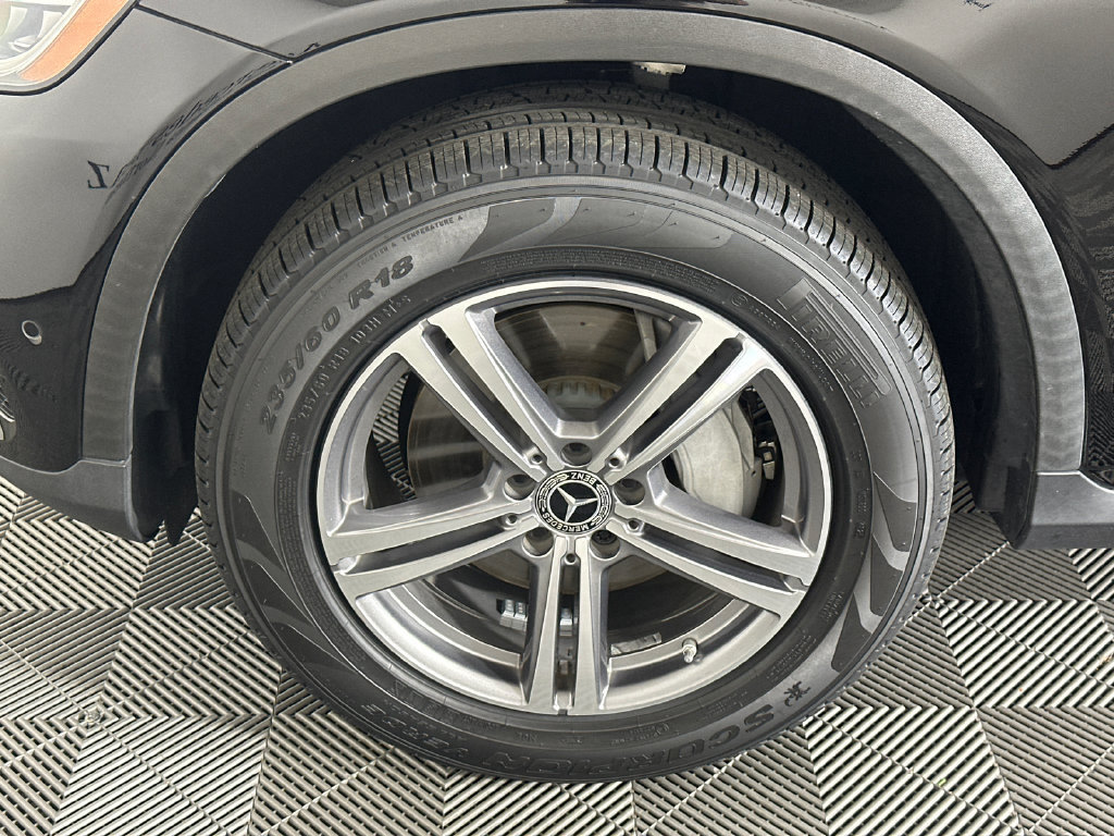 Used 2022 Mercedes-Benz GLC 300 image 12