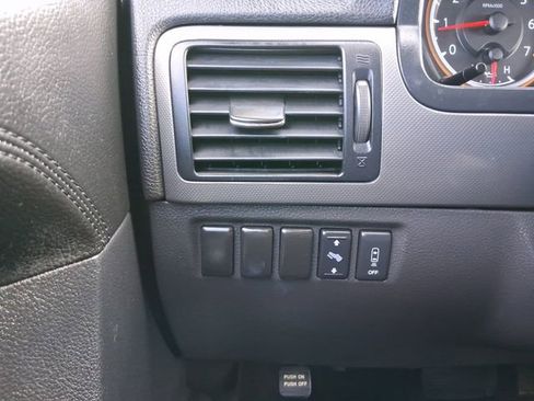 Used 2015 Nissan Armada SV image 10