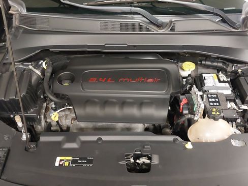 Used 2022 Jeep Compass Latitude w/ Sun and Sound Group AWD/4WD image 29