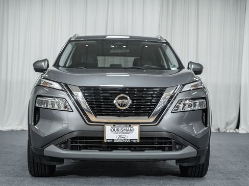 Used 2021 Nissan Rogue SV w/ Premium Package image 2