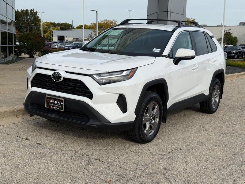 Used 2022 Toyota RAV4 XLE AWD/4WD image 7