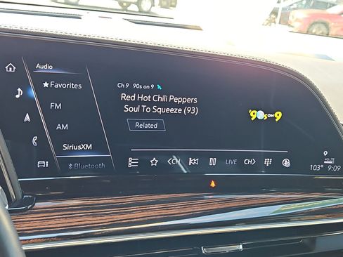 Certified 2024 Cadillac Escalade Premium Luxury w/ Performance Package AWD/4WD image 19