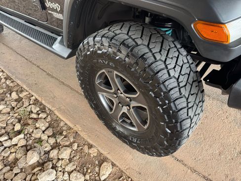 Used 2018 Jeep Wrangler Unlimited Sport S image 28