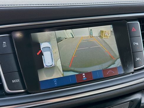 Used 2019 Buick Enclave Premium w/ Experience Buick Package image 23