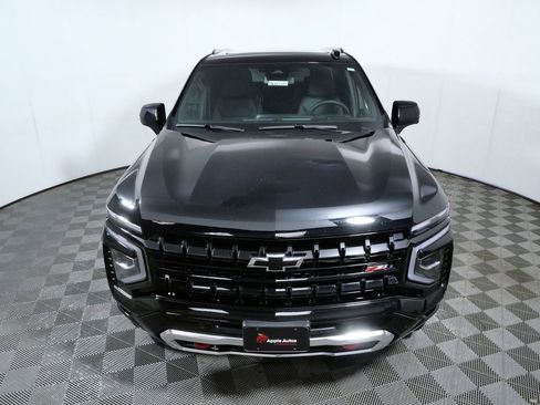 Used 2025 Chevrolet Tahoe Z71 w/ Z71 Off-Road Package AWD/4WD image 3