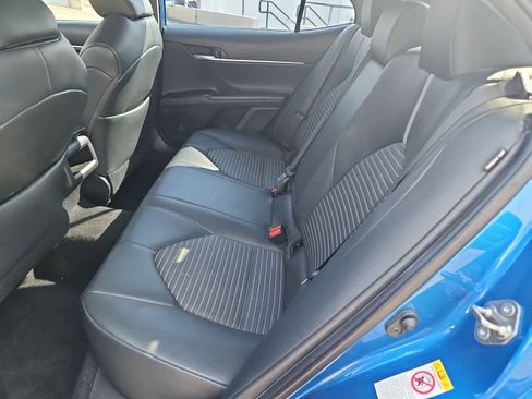 Used 2019 Toyota Camry SE image 19