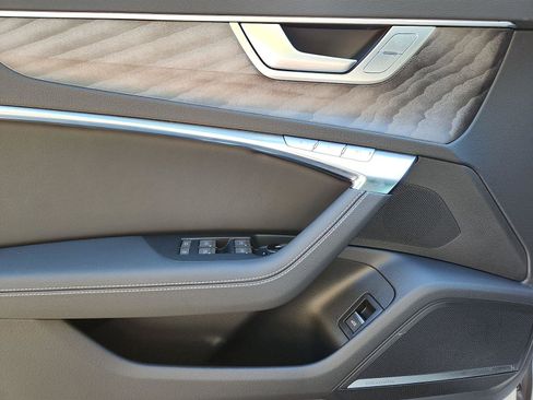 Used 2025 Audi A6 Premium Plus image 12