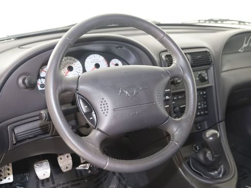 Used 2002 Ford Mustang GT RWD image 6