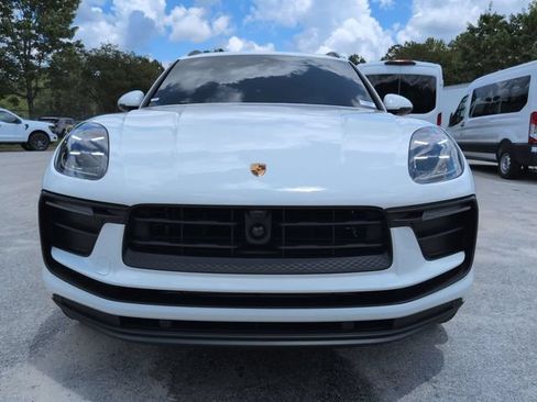 Used 2024 Porsche Macan AWD/4WD image 9