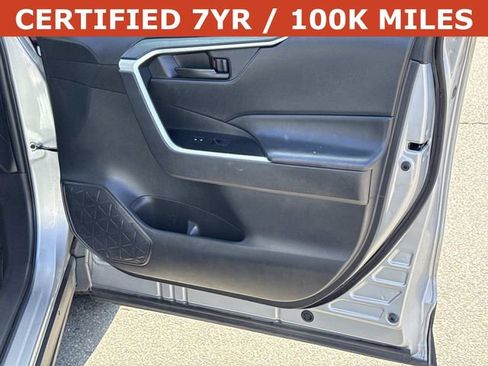 Used 2024 Toyota RAV4 LE image 8