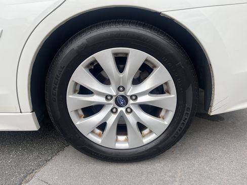 Used 2015 Subaru Legacy 2.5i Premium AWD/4WD image 11