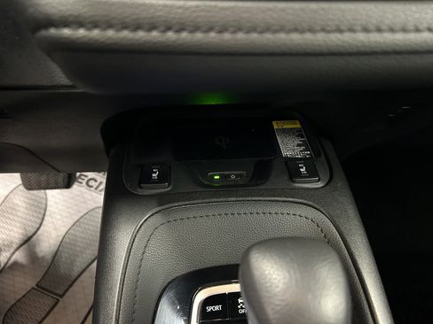 Used 2020 Toyota Corolla XSE image 33